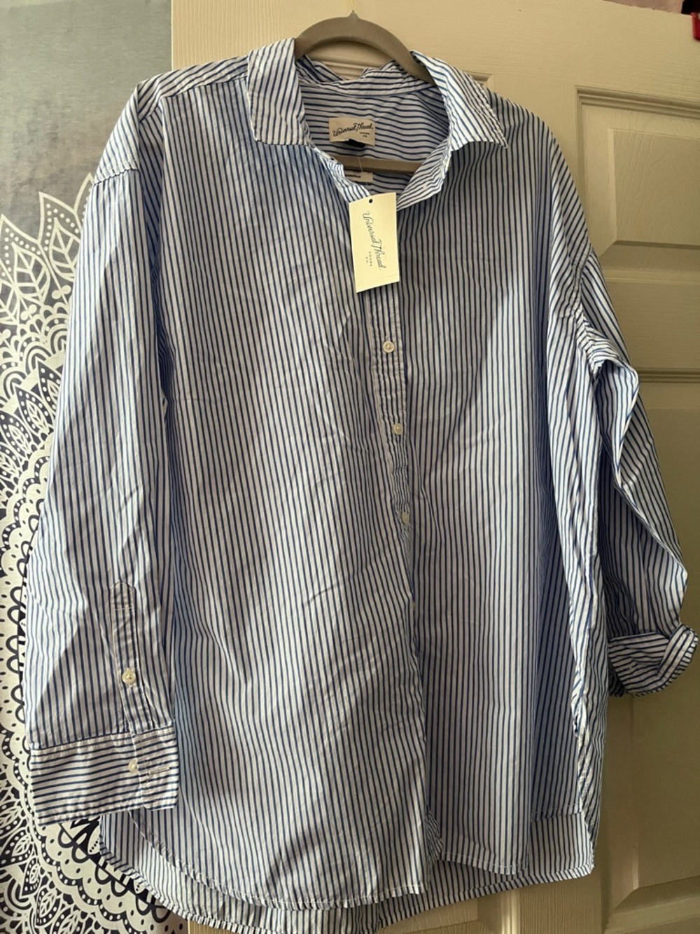 Universal Thread Woman’s Navy and White Vertical Stripe Shirt